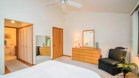 576 Glendale Cir, Ann Arbor, MI 48103 photo 22