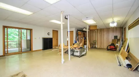 576 Glendale Cir, Ann Arbor, MI 48103 photo 32