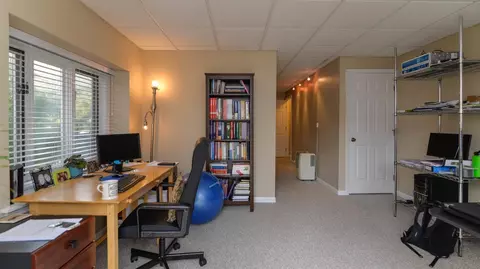 576 Glendale Cir, Ann Arbor, MI 48103 photo 59