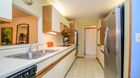 576 Glendale Cir, Ann Arbor, MI 48103 photo 15