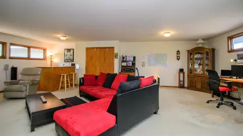 576 Glendale Cir, Ann Arbor, MI 48103 photo 25
