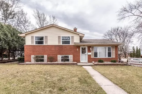 56 Tower Dr, Saline, MI 48176 photo 1
