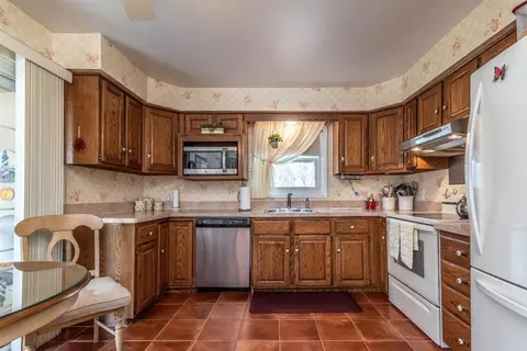 56 Tower Dr, Saline, MI 48176 photo 18