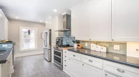 2110 Devonshire Rd, Ann Arbor, MI 48104 photo 28