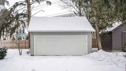 2110 Devonshire Rd, Ann Arbor, MI 48104 photo 10