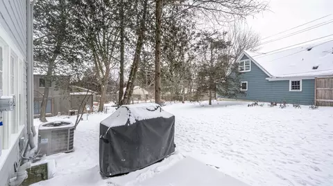 2110 Devonshire Rd, Ann Arbor, MI 48104 photo 12