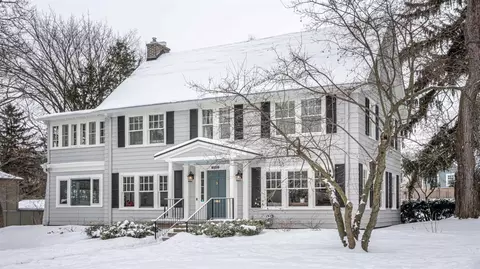 2110 Devonshire Rd, Ann Arbor, MI 48104 photo 2