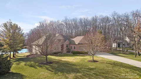 3164 Windmill Dr, Adrian, MI 49221 photo 2