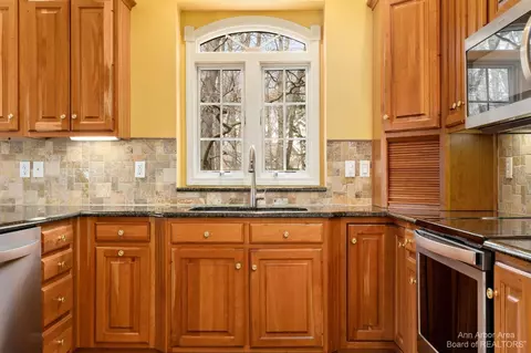 3164 Windmill Dr, Adrian, MI 49221 photo 11