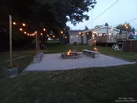 10100 Mount Hope Rd, Munith, MI 49259 photo 2