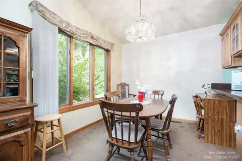 6523 Burnham Dr, Canton, MI 48187 photo 12