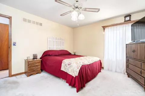 6523 Burnham Dr, Canton, MI 48187 photo 13