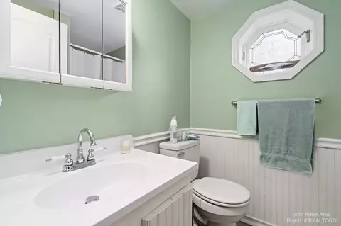 6523 Burnham Dr, Canton, MI 48187 photo 19
