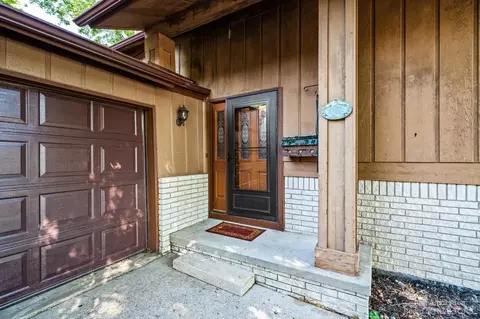 6523 Burnham Dr, Canton, MI 48187 photo 3