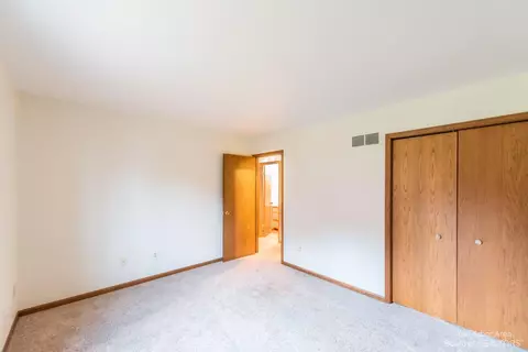 610 Echo Ct, Saline, MI 48176 photo 40