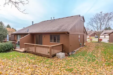 610 Echo Ct, Saline, MI 48176 photo 6