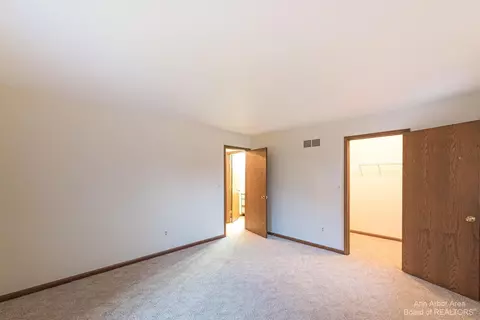 610 Echo Ct, Saline, MI 48176 photo 21