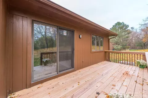610 Echo Ct, Saline, MI 48176 photo 4