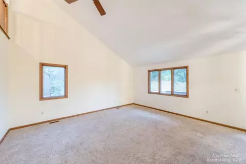 610 Echo Ct, Saline, MI 48176 photo 36