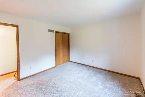 610 Echo Ct, Saline, MI 48176 photo 41