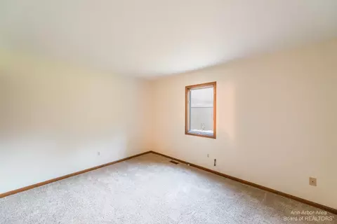 610 Echo Ct, Saline, MI 48176 photo 38