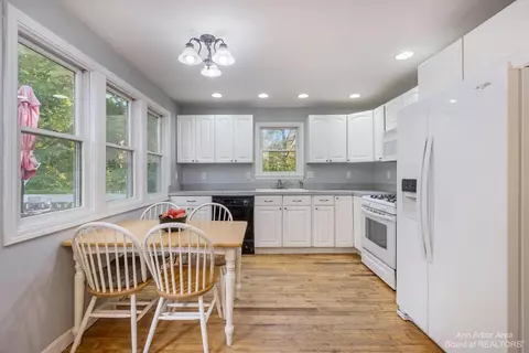 3455 Edison St, Dexter, MI 48130 photo 5