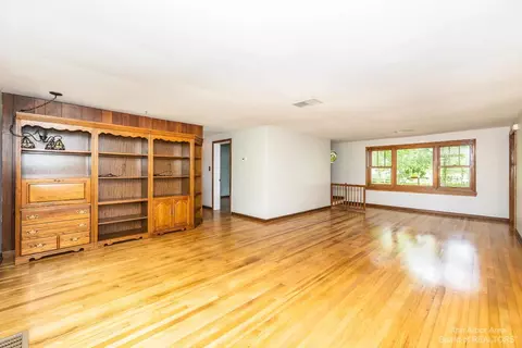 9260 Willis Rd, Willis, MI 48191 photo 5