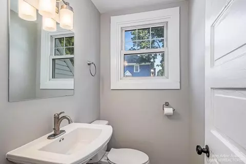 813 4th St, Jackson, MI 49203 photo 13