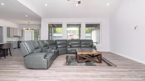6311 Hivon Rd, Carleton, MI 48117 photo 9