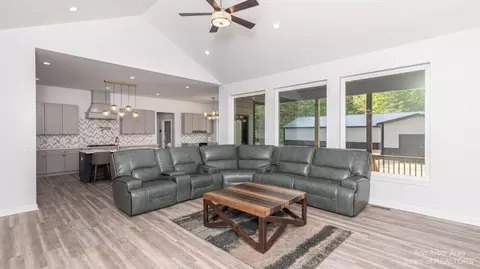 6311 Hivon Rd, Carleton, MI 48117 photo 10