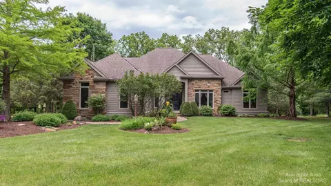 14 Riverside Ln, Saline, MI 48176 photo 1