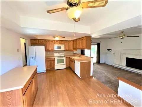 25639 Rusty St, Taylor, MI 48180 photo 3