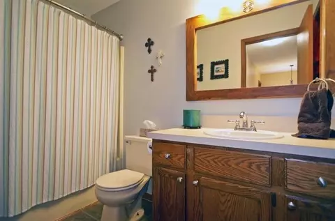 527 Echo Ct, Saline, MI 48176 photo 2