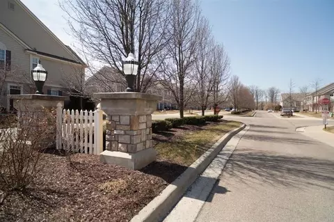 2029 Pinecroft Dr, Canton, MI 48188 photo 35