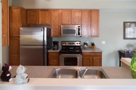 2029 Pinecroft Dr, Canton, MI 48188 photo 10