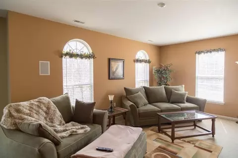 2029 Pinecroft Dr, Canton, MI 48188 photo 5