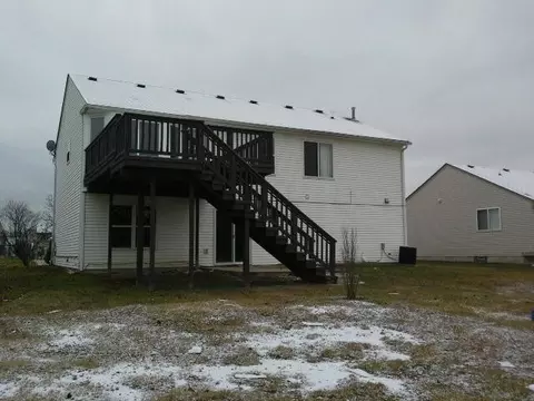 39266 Commons Dr, Romulus, MI 48174 photo 2