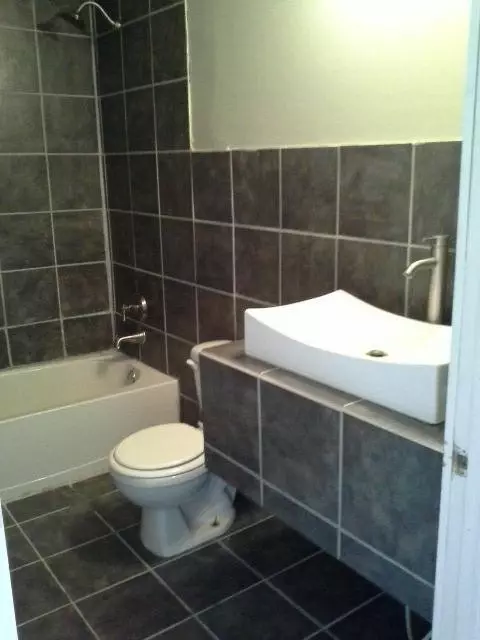 39266 Commons Dr, Romulus, MI 48174 photo 10