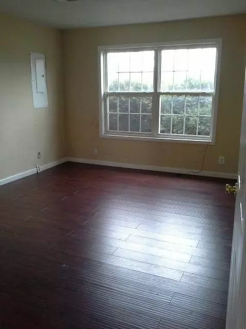 39266 Commons Dr, Romulus, MI 48174 photo 7