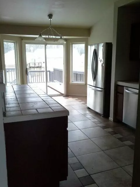 39266 Commons Dr, Romulus, MI 48174 photo 5