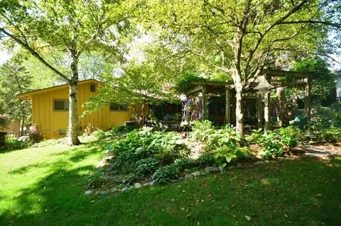 1422 Macgregor Ln, Ann Arbor, MI 48105 photo 38