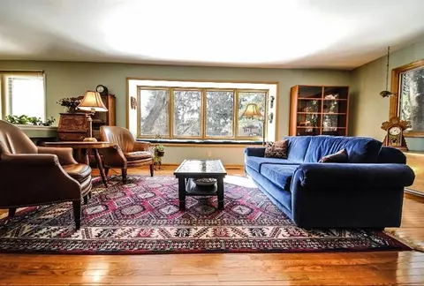 1422 Macgregor Ln, Ann Arbor, MI 48105 photo 9