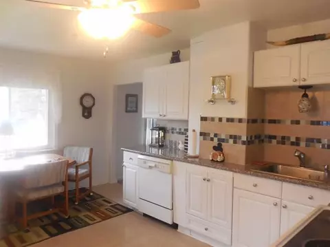 1908 Darwin, Pinckney, MI 48169 photo 7