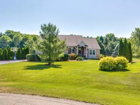 1179 E David Kempf Ct, Saline, MI 48176 photo 2