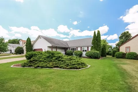 6420 Robison Ln, Saline, MI 48176 photo 2
