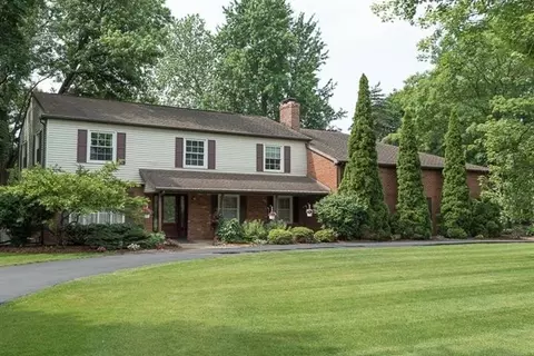 3531 Surrey Dr, Saline, MI 48176 photo 1