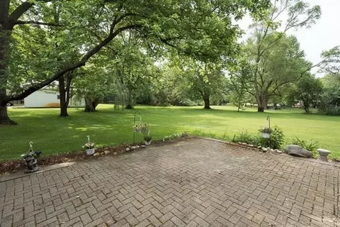3531 Surrey Dr, Saline, MI 48176 photo 3