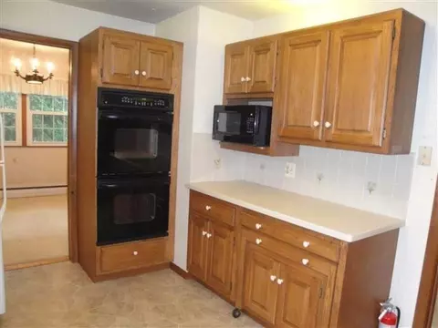 2787 N Maple Rd, Ann Arbor, MI 48103 photo 5