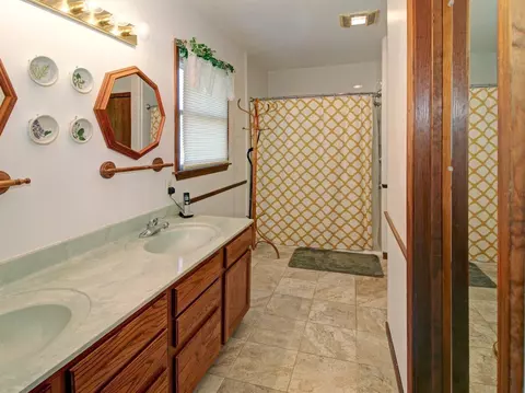 10270 Coonhill Rd, Munith, MI 49259 photo 18