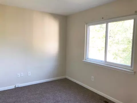 15633 Meadow St, Romulus, MI 48174 photo 9